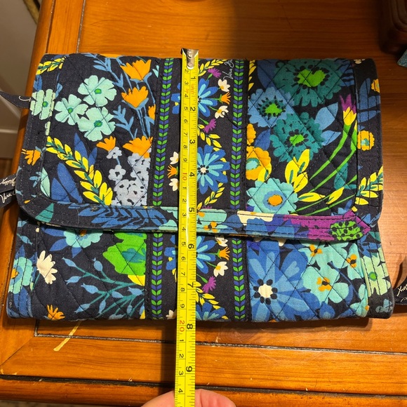 Floral Quilted Makeup Bag - Picture 7 of 9